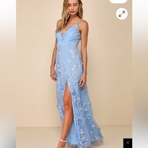 NWT! Lulu's Rare Presence Powder Blue 3D Floral Surplice Maxi Dress. Medium